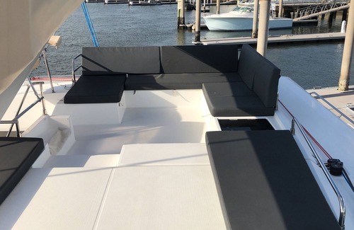 Edgewater Boat Rental | Luxurious 50 ft. Fountaine Pajot Saba. Six Cabin six head layout.