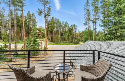 Peak 8 House | Luxurious 6BD Ski-in Ski-out in Heart of Breck!