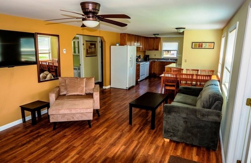 Alexandria Bay House | Luxurious Accessible Bungalow Retreat at Swan Bay Resort