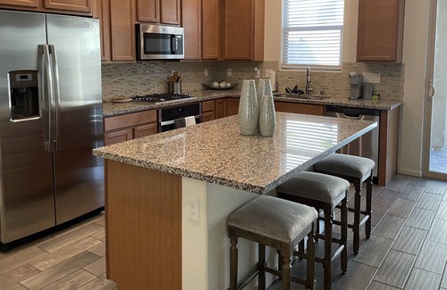 Las Vegas House | Luxurious Affordable 3 Bedroom Home Away From Home