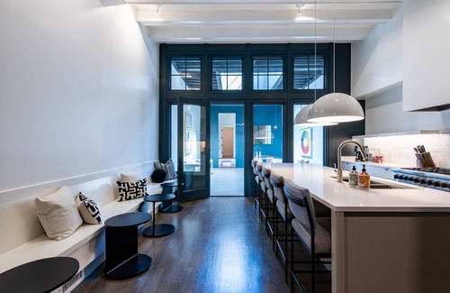 Downtown Louisville House | Luxurious and Cozy Urban Retreat at the Heart of the Bourbon Trail!