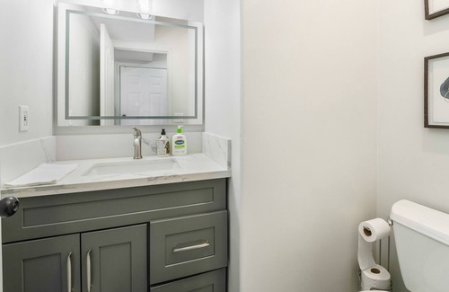 Taylorsville House | Luxurious and Modern Home - Newly Renovated with Lots of Parking!