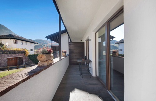 Fie allo Sciliar Apartment | Luxurious Apartment "Silvy am Schlern" with Mountain View, Balcony & Wi-Fi