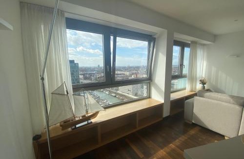 Altstadt-Sued Apartment | Luxurious apartment in high class building Kranhaus in Cologne