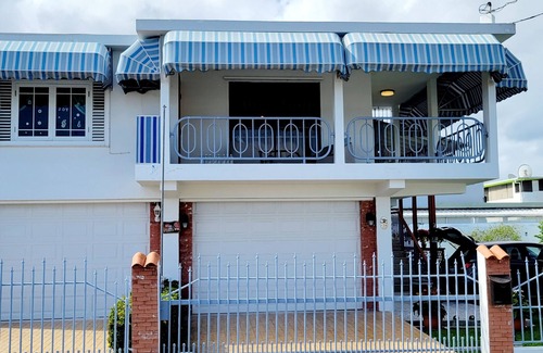Algarrobo House | Luxurious Apartment Near Beaches, 2nd floor only.