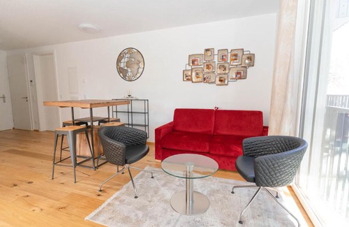 Grinzing Apartment | Luxurious apartment with big balcony near city center