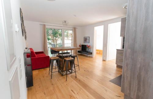 Grinzing Apartment | Luxurious apartment with big balcony near city center