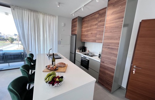 Limassol Apartment | Luxurious Apt- minutes to Casino/Resort,Port,Tennis Academy, ladiesMile &Mall.