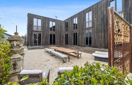 Jan Juc House | Luxurious Architecturally Designed 4 Bedroom Home
