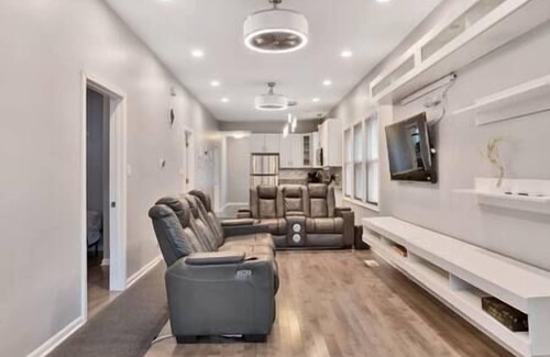 Avalon Park House | Luxurious Avalon Manor