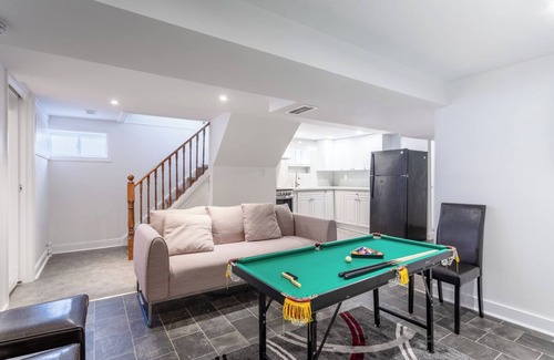 Burlington House | Luxurious. BBQ. Pool & Splash Park. 1hr to Niagara & TO. 20 mins Lion Safari.