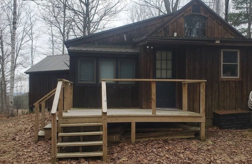 Sanbornton Cabin | Luxurious Cabin in the Woods