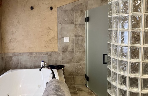 Mesa Cabin | Luxurious Cabin sleeps 6. Powderhorn Ski Resort .5 mile away, 10 min to lakes