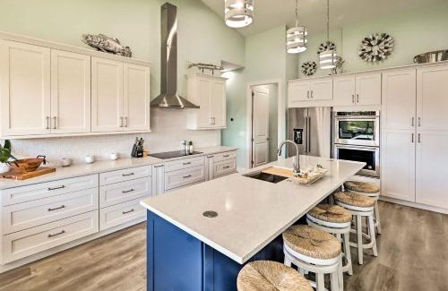 Naples House | Luxurious Canal-Front Retreat with Game Room!
