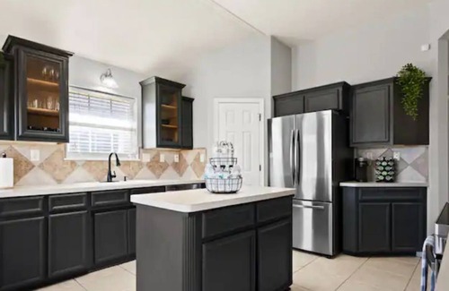 Killeen House | Luxurious Casa Capitàn Modern style Relaxing flare