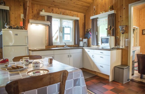 Oud-Turnhout Ski Chalet | Luxurious Chalet in Oud-Turnhout with Large Garden