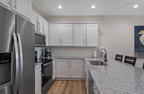 Booneville House | Luxurious Comfort & Convenience