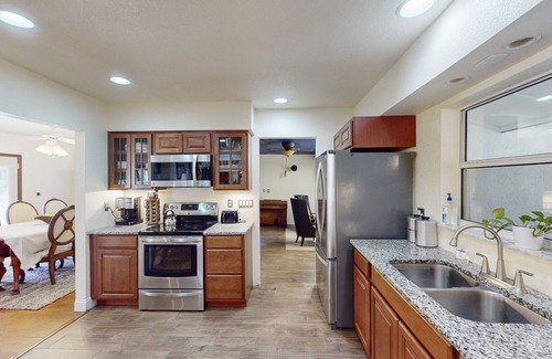 Umatilla House | Luxurious Comfort Meets Peaceful Countryside in Umatilla
