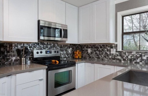 Tucson Condo | Luxurious Condo with Stunning Views in the beautiful Catalina Foothills!
