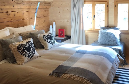 Gstaad Apartment | Luxurious designer apartment in a typical old chalet in the Bernese Oberland