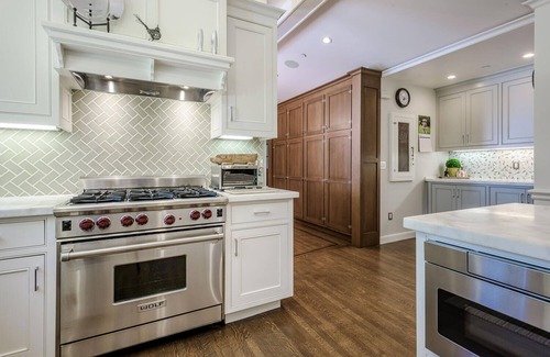 San Mateo Park House | Luxurious designer home, walkable to downtown Bur & SM, heart of Silicon Valley