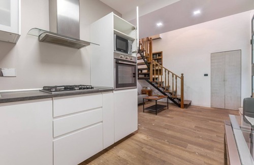 Historic Center Apartment | Luxurious Duplex Apt in the heart of Bologna