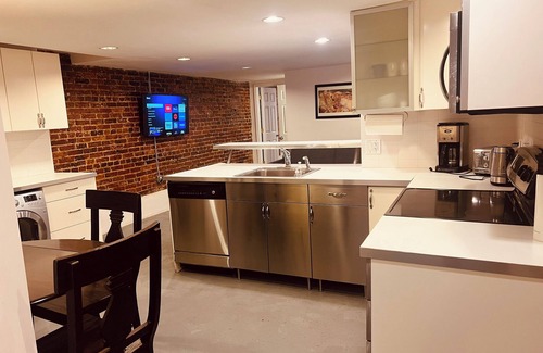 Reed-Cooke House | LUXURIOUS ELEGANT DUPONT CIRCLE TOWNHOUSE
