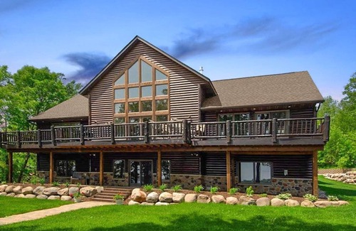 Nisswa Cabin | Luxurious Expansive Cabin Escape on Gull Lake!