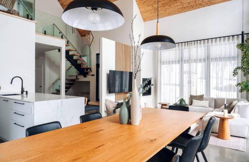 Val-des-Lacs Ski Chalet | Luxurious Forest Getaway with Spa Near Tremblant