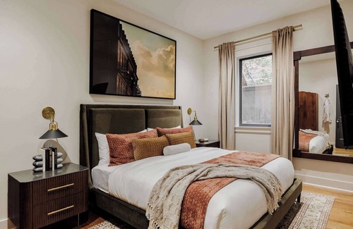 Touro Hotel | Luxurious Garden District Unit With Shared Pool