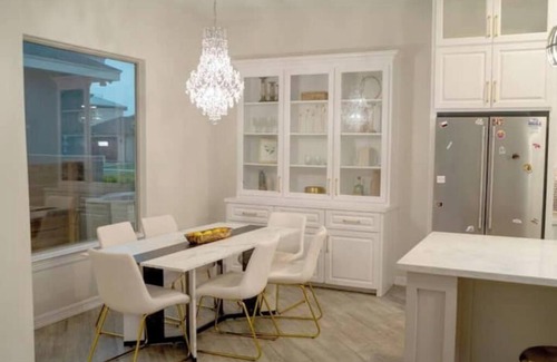 Edinburg House | Luxurious Gated 3BR, Relax No Chore Dog friendly rental