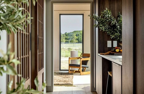 Manhattan Cabin | Luxurious Glamping | Panoramic Views & Dining