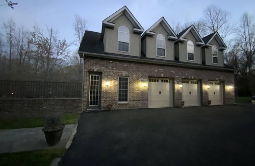 Upper Marlboro House | Luxurious guest house on Private Estate 15 min to DCn1 mil to Equestrian Center