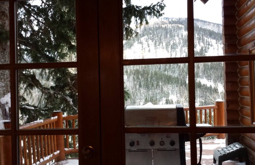 Salt Lake Mountain Resorts Ski Chalet | Luxurious Handcrafted Log Home Minutes to Solitude or Brighton