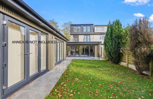 Bolton House | LUXURIOUS HOLIDAY HOME Bolton