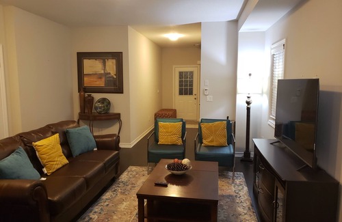 Centre Wellington House | Luxurious home for retreat - 5 minutes to Elora, 15 minutes to Guelph