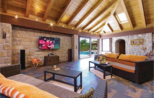 Velika Cista House | Luxurious Home In Cista Velika