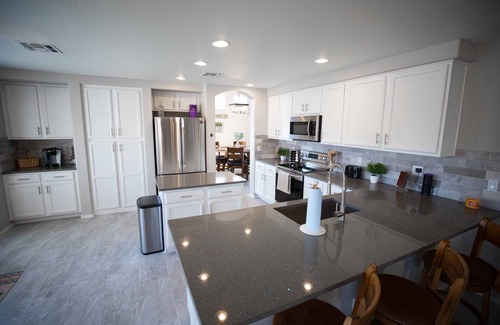 Arrowhead Ranch House | Luxurious Home on "The Lakes"! Heated Pool & HOT TUB! Great Golf Course!