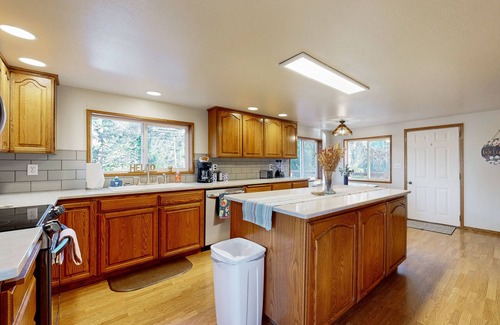 Stevenson House | Luxurious home with breathtaking views of the Columbia River