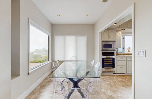 Fort Bragg House | Luxurious home with WiFi, game room, private hot tub, & ocean views