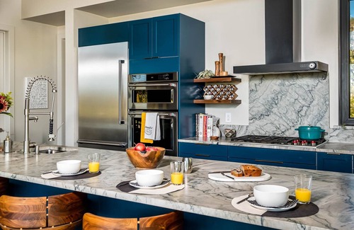 Steamboat Springs House | Luxurious + Hot Tub + Private + Views - Chalet Cascada