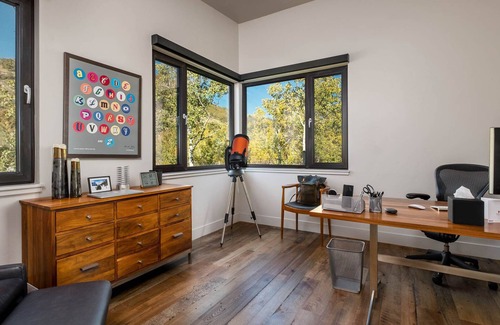 Steamboat Springs House | Luxurious + Hot Tub + Private + Views - Chalet Cascada