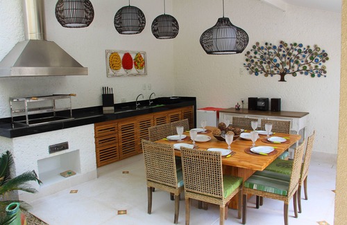 Maresias House | Luxurious house in gated community of high standard in front of the beach of Maresias