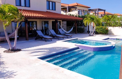 Noord House | luxurious house with private pool in tierra del sol Resort&Golf