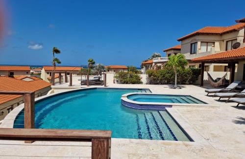 Noord House | luxurious house with private pool in tierra del sol Resort&Golf