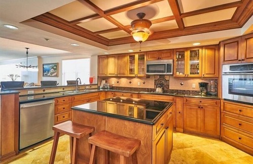 Redington Beach Condo | Luxurious La Contessa CORNER unit Directly on the Gulf with Million Dollar.