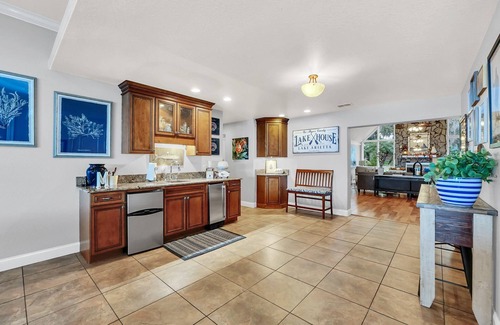 Auburndale House | Luxurious lakefront/pool home near theme parks in Florida