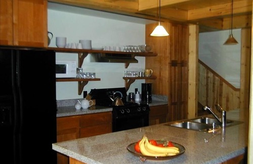 Nordman Cabin | Luxurious, large, timber frame cabin at Priest Lake Idaho