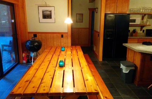 Nordman Cabin | Luxurious, large, timber frame cabin at Priest Lake Idaho