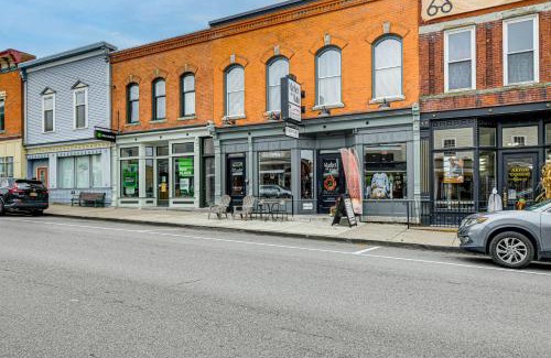 Akron Apartment | Luxurious Litfin Loft - Walk to Main St Akron